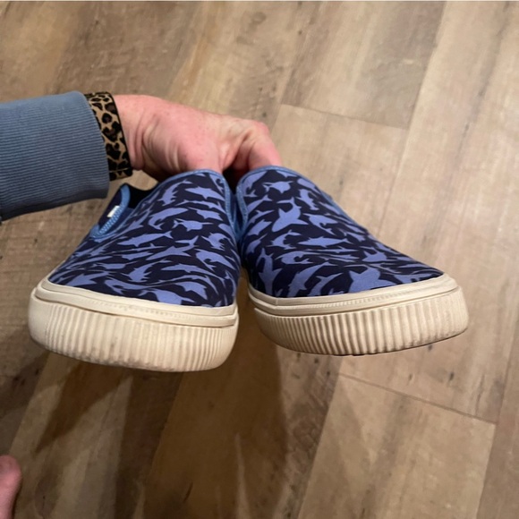 TOMS | Vegan Slip On Sharks Printed Canvas Sneakers - Picture 7 of 9